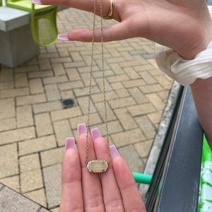 Kendra Scott necklace